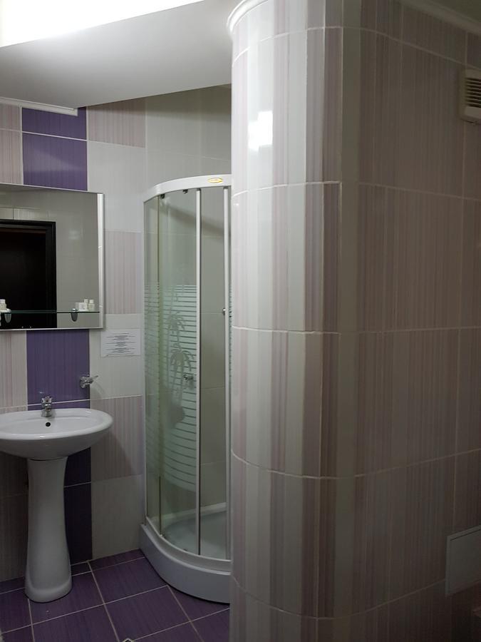Indiana Hotel Jászvásár Kültér fotó