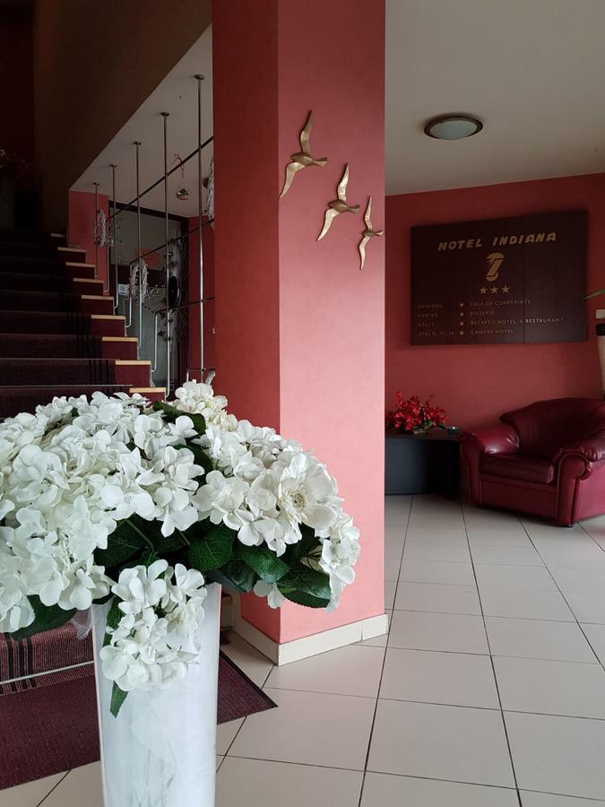 Indiana Hotel Jászvásár Kültér fotó