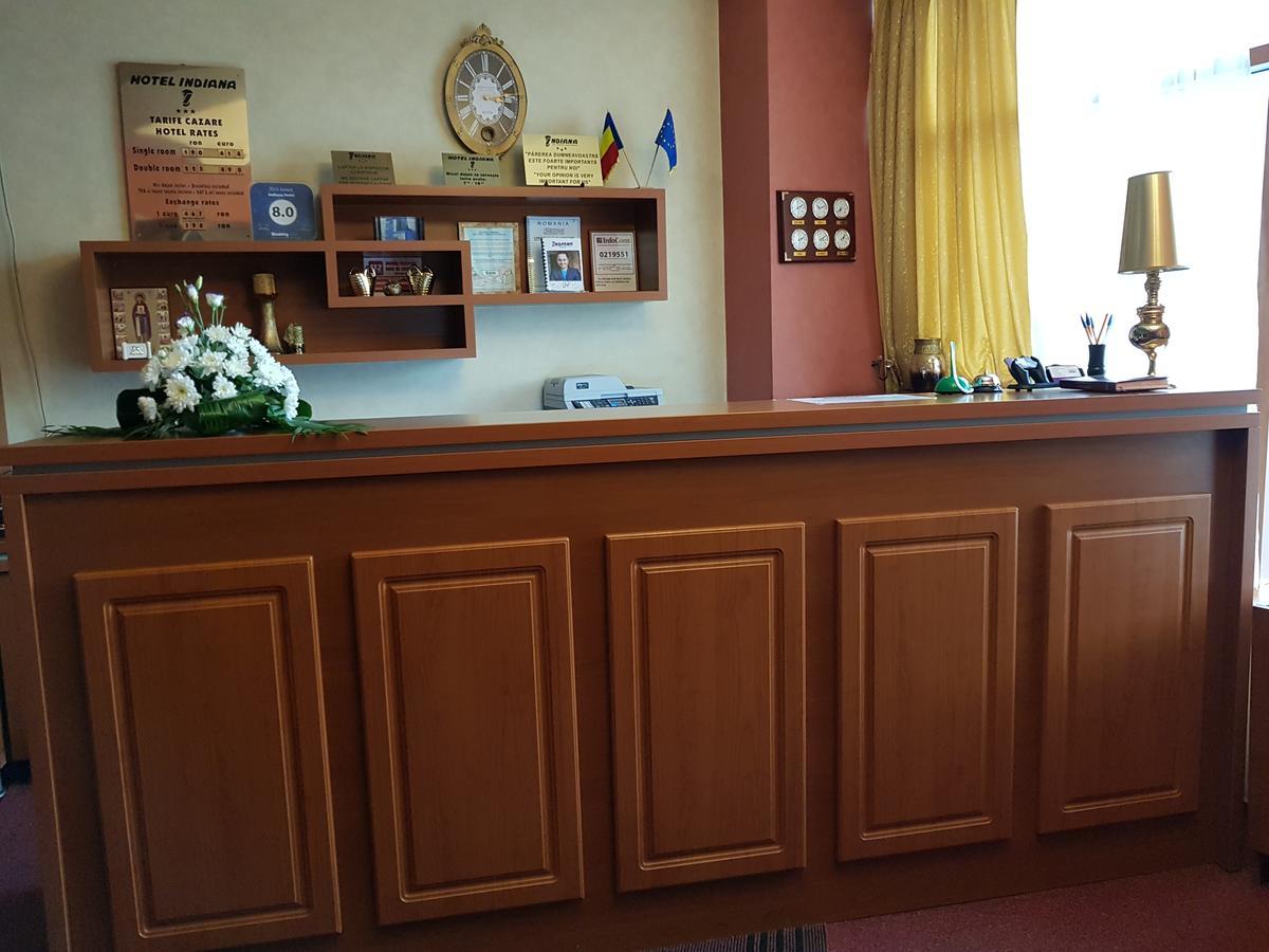 Indiana Hotel Jászvásár Kültér fotó